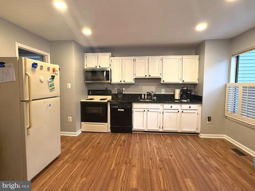 13 Aviary St, WARRENTON, VA, 20186-3635 | Card Image