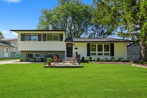 632 White Pine Rd, Buffalo Grove, IL, 60089-3330 | Card Image