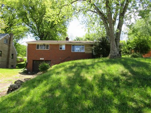 429 Woodrift Ln, Pleasant Hills, PA, 15236-4255 | Card Image