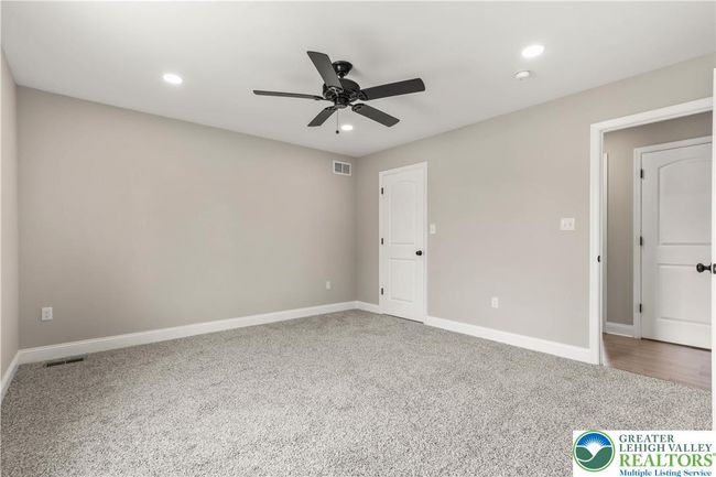 721 7 Th St, House other with 3 bedrooms, 3 bathrooms and null parking in Whitehall PA | Image 33