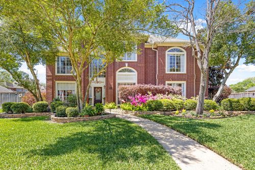 907 Live Oak Ln, Seabrook, TX, 77586-4406 | Card Image