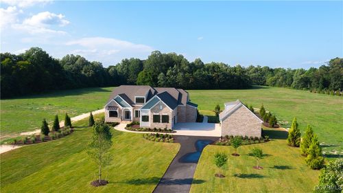 8355 Mount Eagle Rd, Ashland, VA, 23005-7826 | Card Image