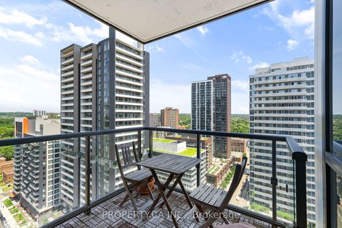 2212-170 Sumach St, Toronto, ON, M5A0C3 | Card Image