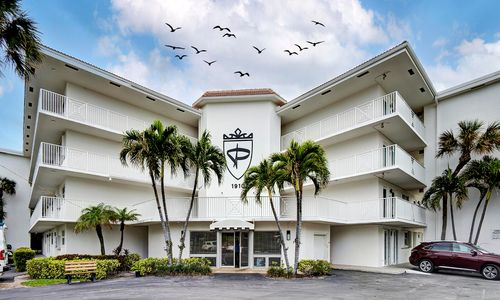 204-1910 S Ocean Blvd, Delray Beach, FL, 33483-6425 | Card Image