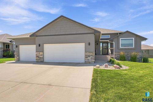 5409 S Solono Ave Avenue, Sioux Falls, SD, 57108 | Card Image