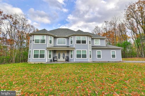 255 Catalpa Dr, Kunkletown, PA, 18058-8700 | Card Image