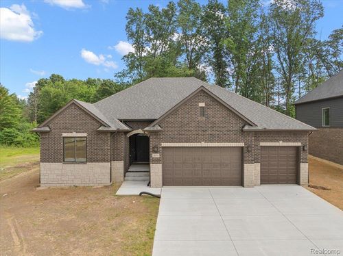 50798 Mistwood Dr, Macomb, MI, 48042 | Card Image