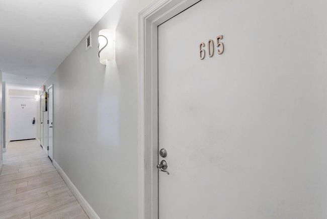 APT-605 - 1505 N Riverside Dr, Condo with 2 bedrooms, 2 bathrooms and null parking in Pompano Beach FL | Image 23