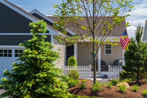 73-73 Outlook E, Plymouth, MA, 02360 | Card Image