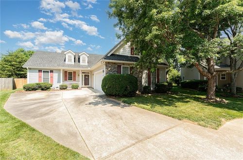 4005 Black Gum Pl, Greensboro, NC, 27405-8227 | Card Image