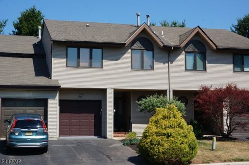 10 Hemlock Ct, Flemington, NJ, 08822-3031 | Card Image