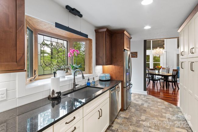 188 Echo Dr, House other with 3 bedrooms, 3 bathrooms and null parking in Laurel Park NC | Image 15