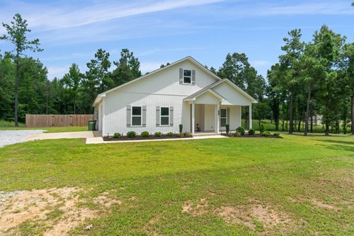 1005 Lynnlee Ln, Myrtle, MS, 38650-2300 | Card Image