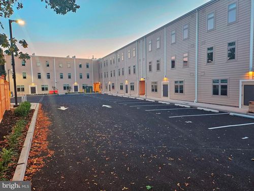 310-200 Hamilton Ave, Trenton, NJ, 08609-2706 | Card Image