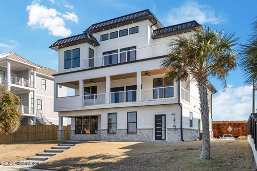 208 Radio Island Road, Morehead City, NC, 28557 | Card Image