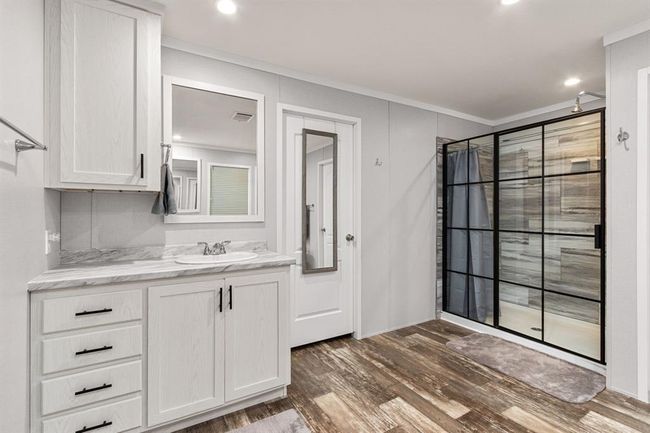 1411 Vogelsang Rd, Home with 3 bedrooms, 2 bathrooms and 3 parking in Columbus TX | Image 12