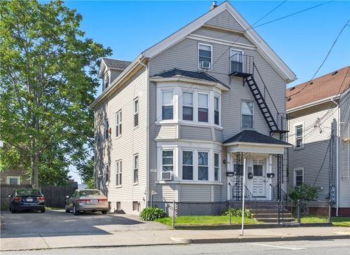 453 Central Avenue, Pawtucket, RI, 02861 | Card Image