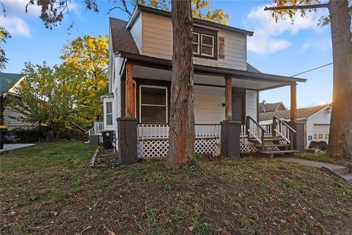 1707 44th St, Kansas City, MO, 64111-4335 | Card Image