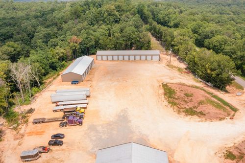 16 Riverstone Est, Bath Springs, TN, 38311-4324 | Card Image