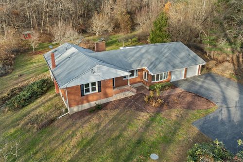 35 Basket Shop Rd, Hebron, CT, 06248-1302 | Card Image