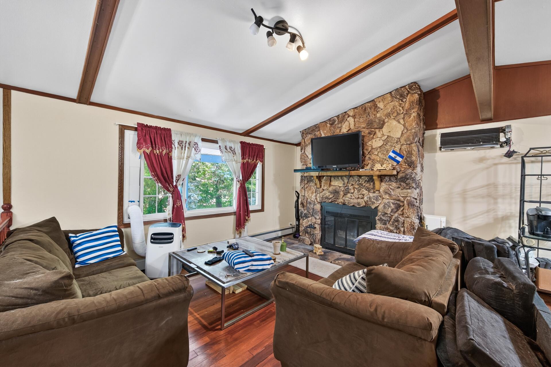 Residential in North Saint Paul 4
