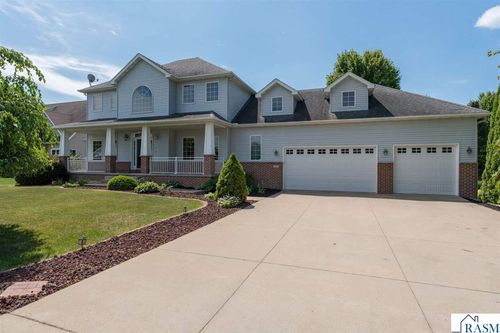 137 Victoria Blvd, Mankato, MN, 56001-7100 | Card Image