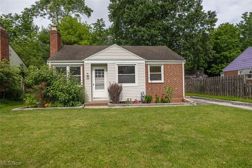 172 Fair Street, Berea, OH, 44017 | Card Image