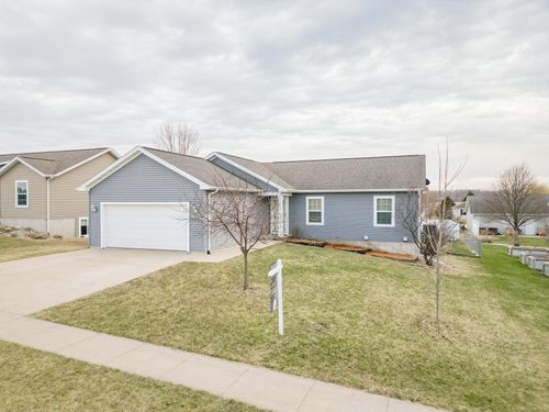 3610 Viola Dr, Waverly, IA, 50677-9054 | Card Image
