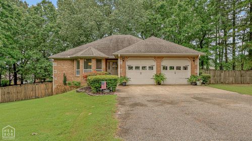 2800 Wildrose Cv, Paragould, AR, 72450-6152 | Card Image