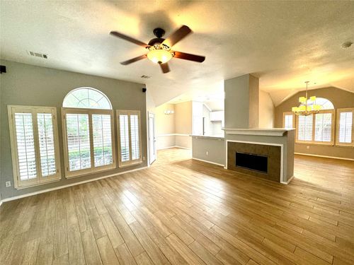 10216 Mallory Dr, Frisco, TX, 75035-5795 | Card Image
