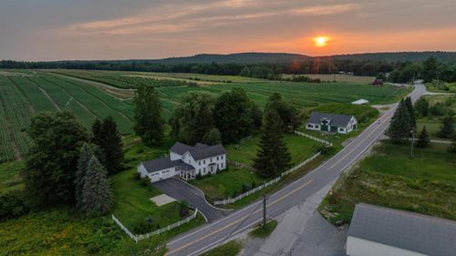 208 Silver Lake Rd, Hollis, NH, 03049-6263 | Card Image