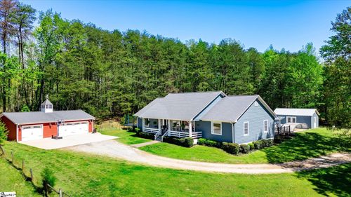 104 Ponderosa Dr, Taylors, SC, 29687-6400 | Card Image