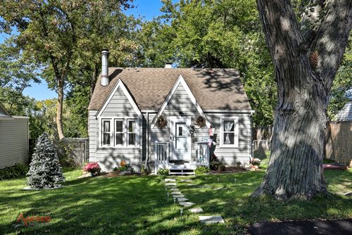 7718 Beach Rd, Wonder Lake, IL, 60097-8628 | Card Image