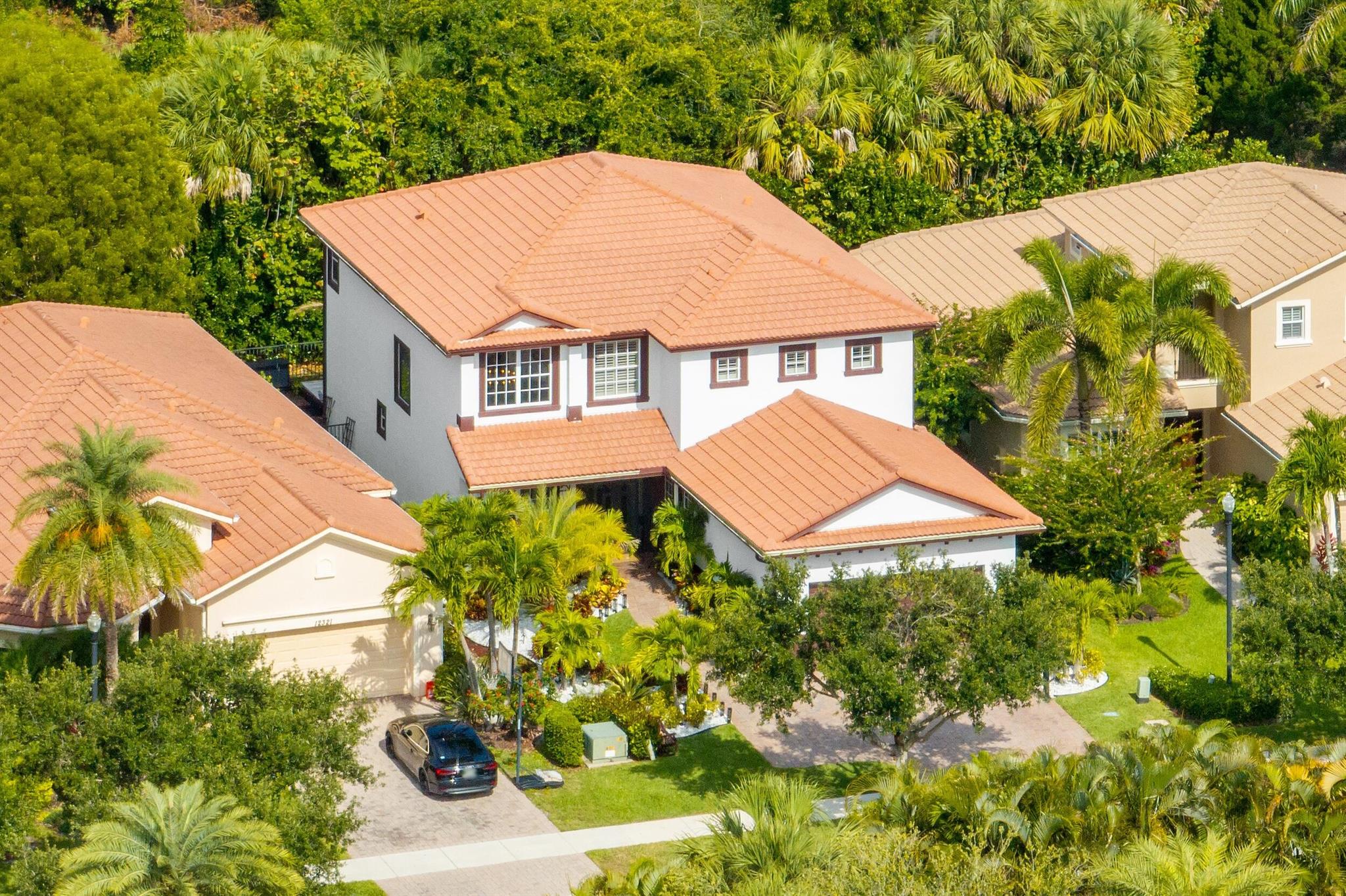 Aviles Cir, Palm Beach Gardens, FL 33418