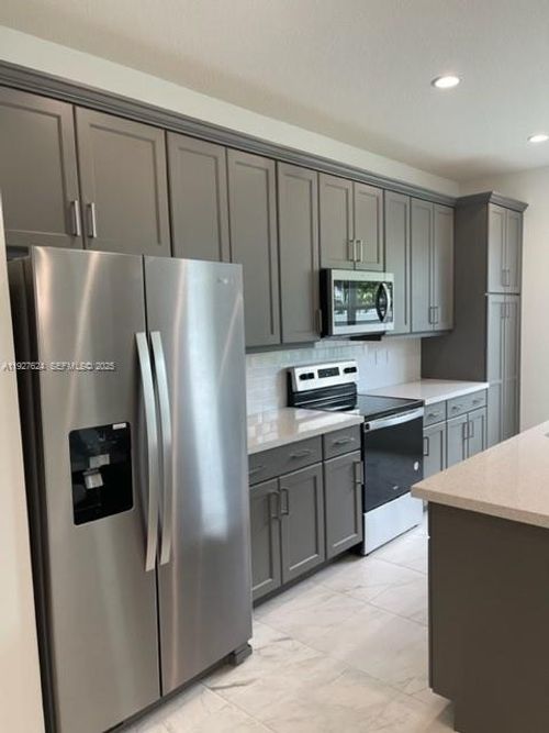 540 Parsons Way, Deerfield Beach, FL, 33442-2400 | Card Image