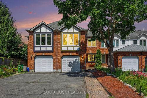 76 Grenadier Way, Nepean, ON, K2J4L5 | Card Image