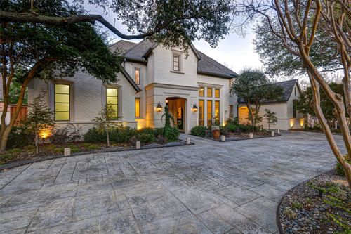 17604 Woods Edge Dr, Dallas, TX, 75287-7546 | Card Image