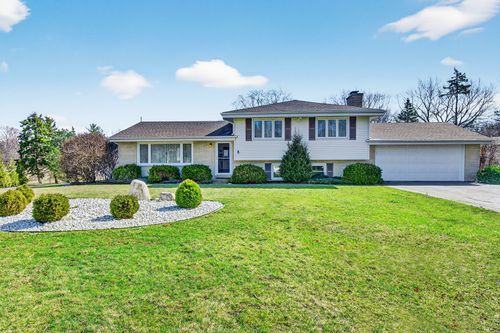 113 Wedgewood Dr, Barrington, IL, 60010-4914 | Card Image