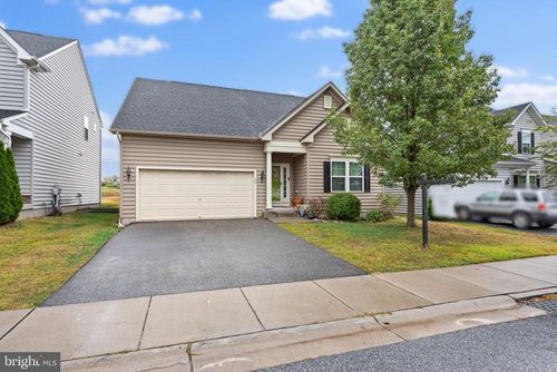 44 Tollerton Trl, FALLING WATERS, WV, 25419-8500 | Card Image
