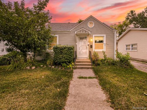 702 Michigan Avenue, Monroe, MI, 48162 | Card Image