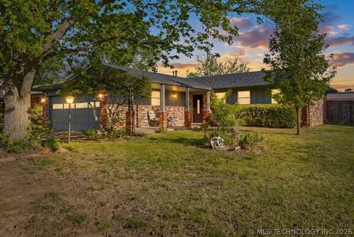 520 Fulton St, Broken Arrow, OK, 74012-7835 | Card Image