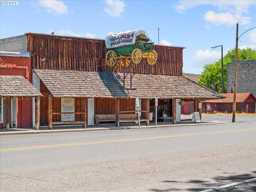 910 Front St, Haines, OR, 97833-5000 | Card Image