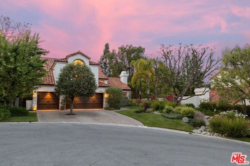 5565 Eagle Point Cir, Westlake Village, CA, 91362-5425 | Card Image