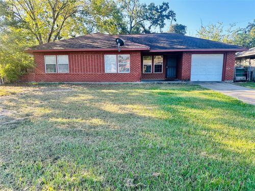 9314 Woodlyn Rd, Houston, TX, 77078-3931 | Card Image