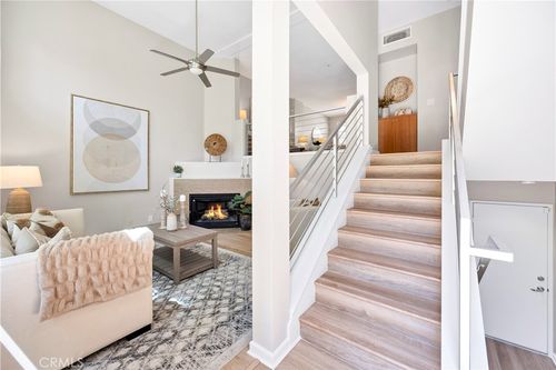 452 E Jeanette Ln, Santa Ana, CA, 92705 | Card Image