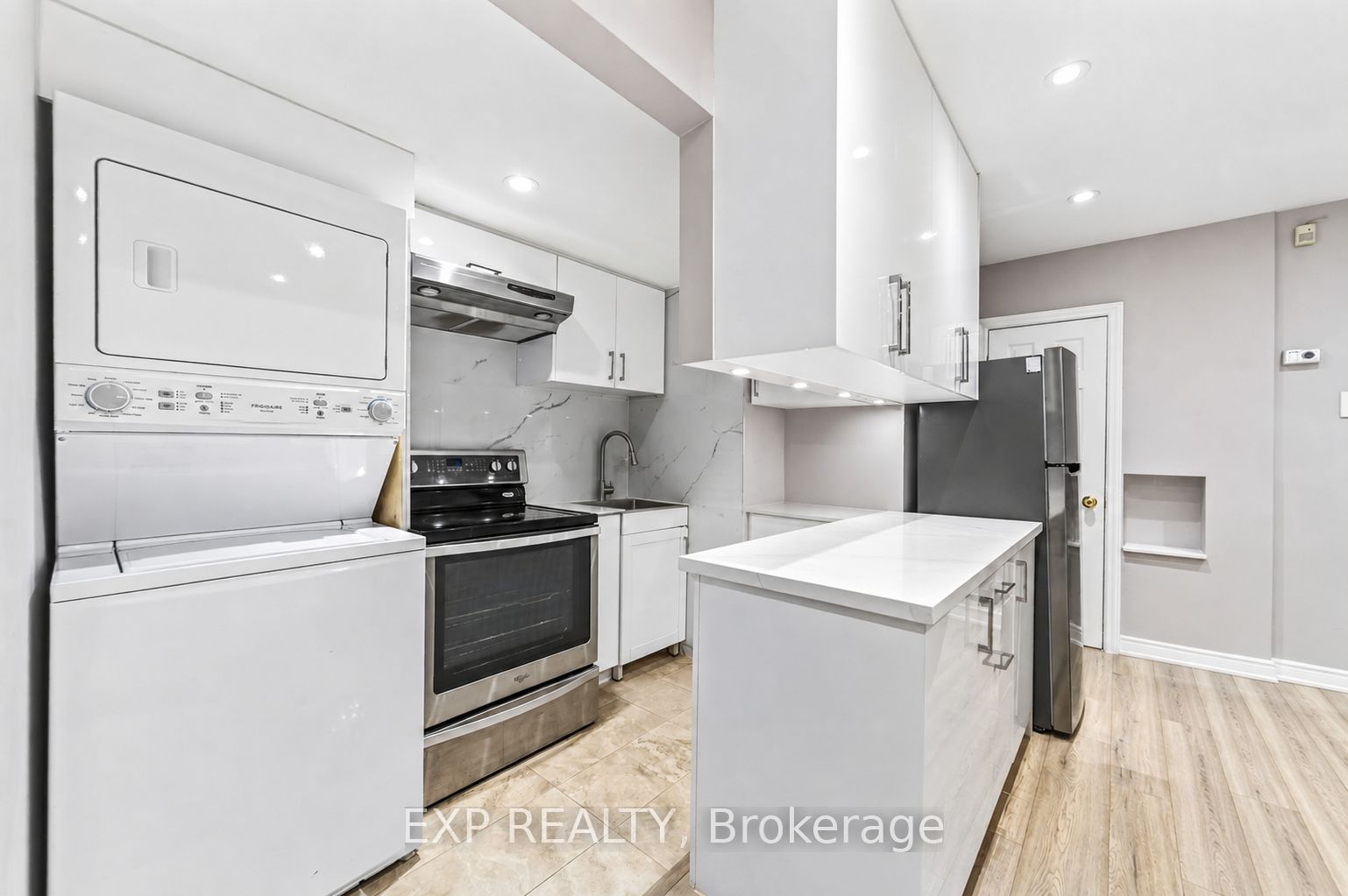 Residential in Richmond Hill 2