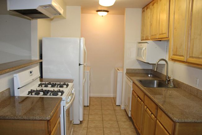 1245 Lakeview Cir, Condo with 1 bedrooms, 1 bathrooms and null parking in Pittsburg CA | Image 14