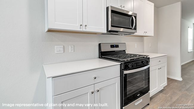 1136 Andean Emerald, House other with 5 bedrooms, 3 bathrooms and null parking in San Antonio TX | Image 9