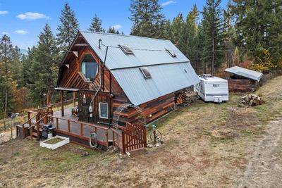 3599 Hill Loop Rd, Home with 3 bedrooms, 1 bathrooms and null parking in Kettle Falls WA | Image 1