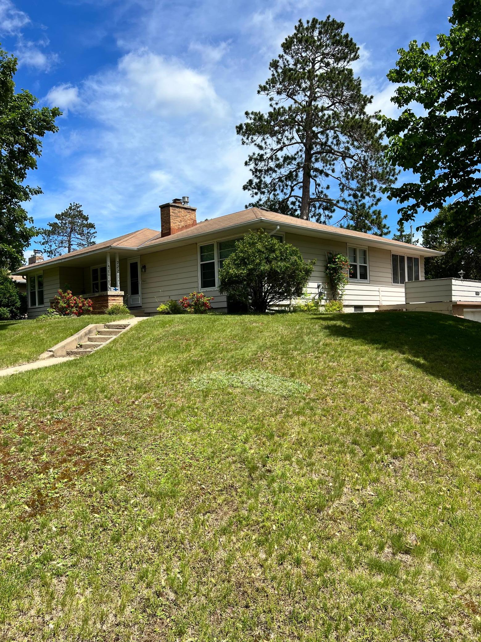 1st Ave, Grand Rapids, MN 55744